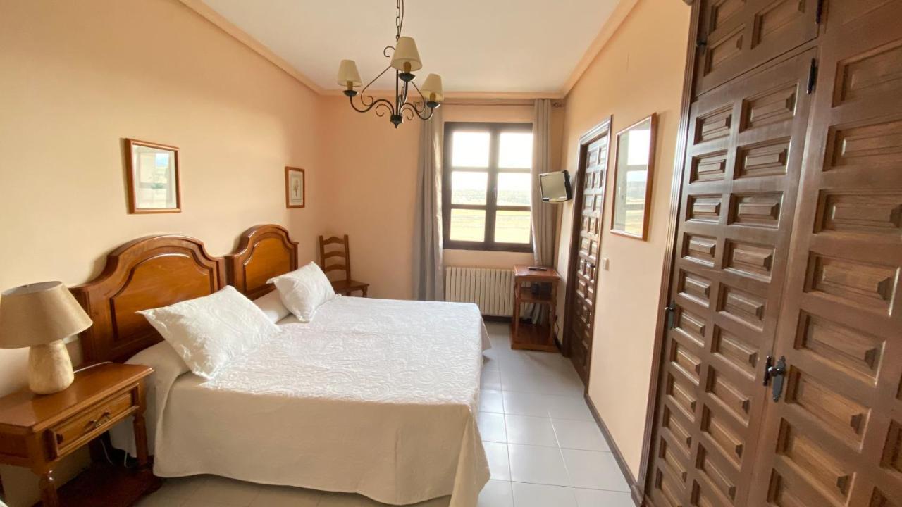 Hostal Las Paneras Avila Exterior photo