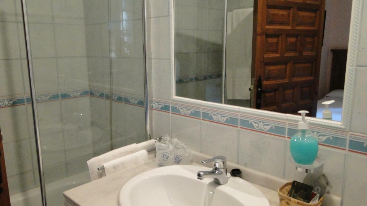 Hostal Las Paneras Avila Exterior photo