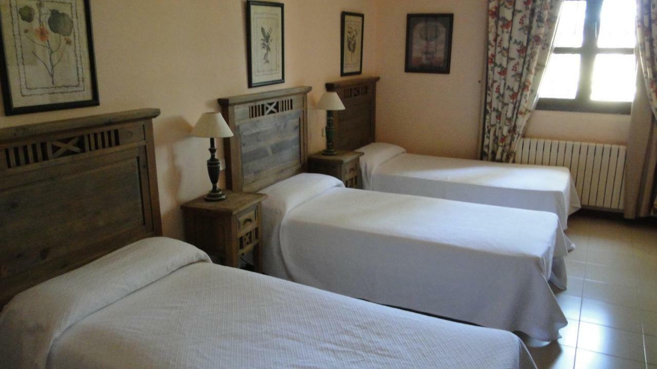 Hostal Las Paneras Avila Exterior photo